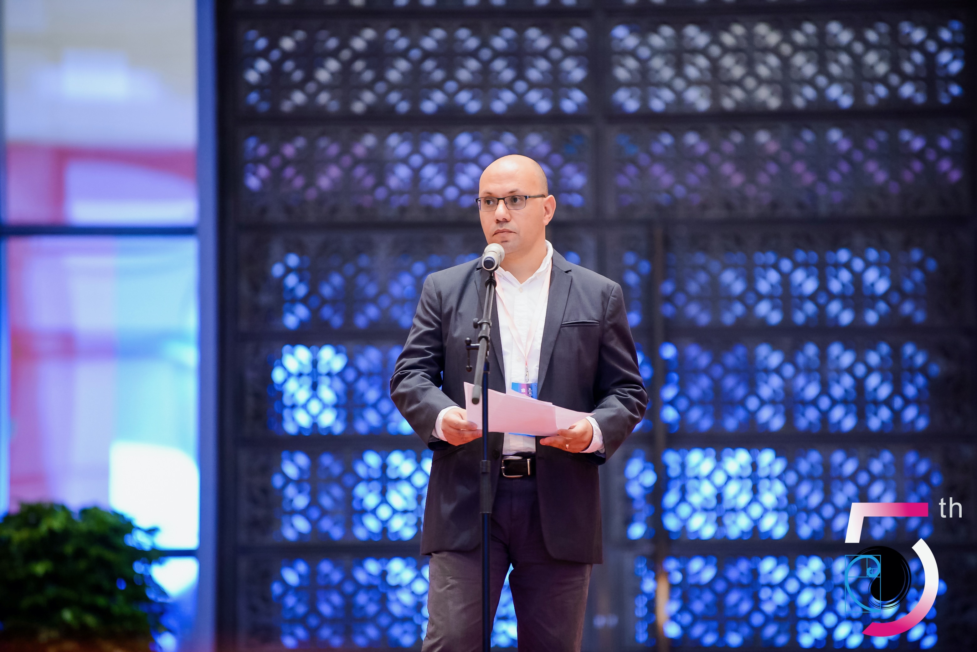 أوركسترا أحمد الجمال.. مصري يكمل سيمفونية بيتهوفن العاشرة بالذكاء الاصطناعي